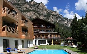 Hotel Piné